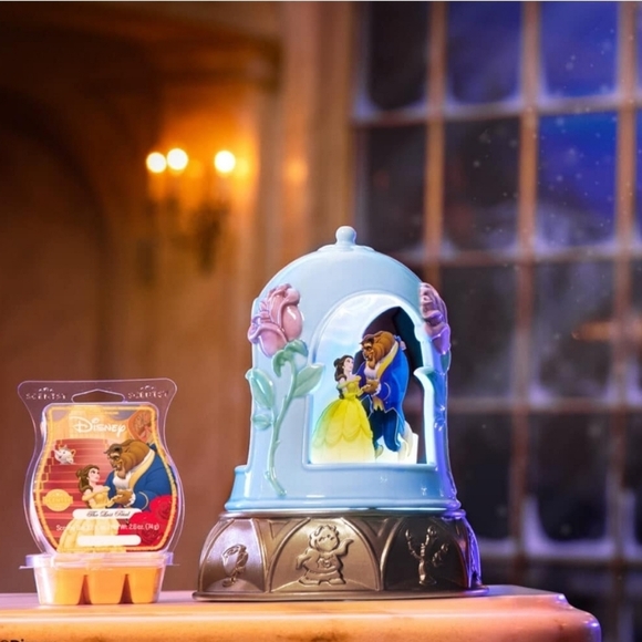 Scentsy Disney Beauty & The Beast Enchanted Love Warmer The Last Petal Wax Belle - Picture 6 of 10